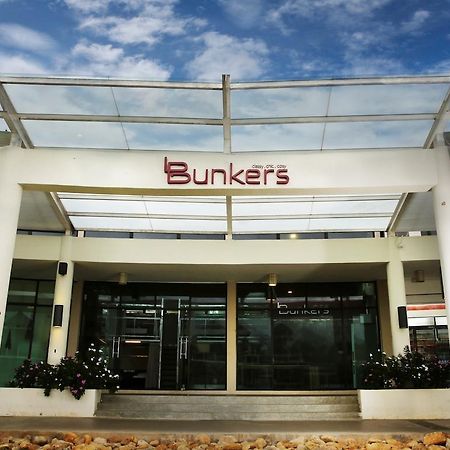 Bb Bunkers Hostel ซานตุบอง ภายนอก รูปภาพ